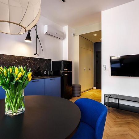 Tyzenhauz Apartments Siemiradzkiego Street Krakow Luaran gambar