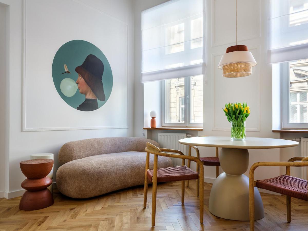 Tyzenhauz Apartments Siemiradzkiego Street Krakow Luaran gambar
