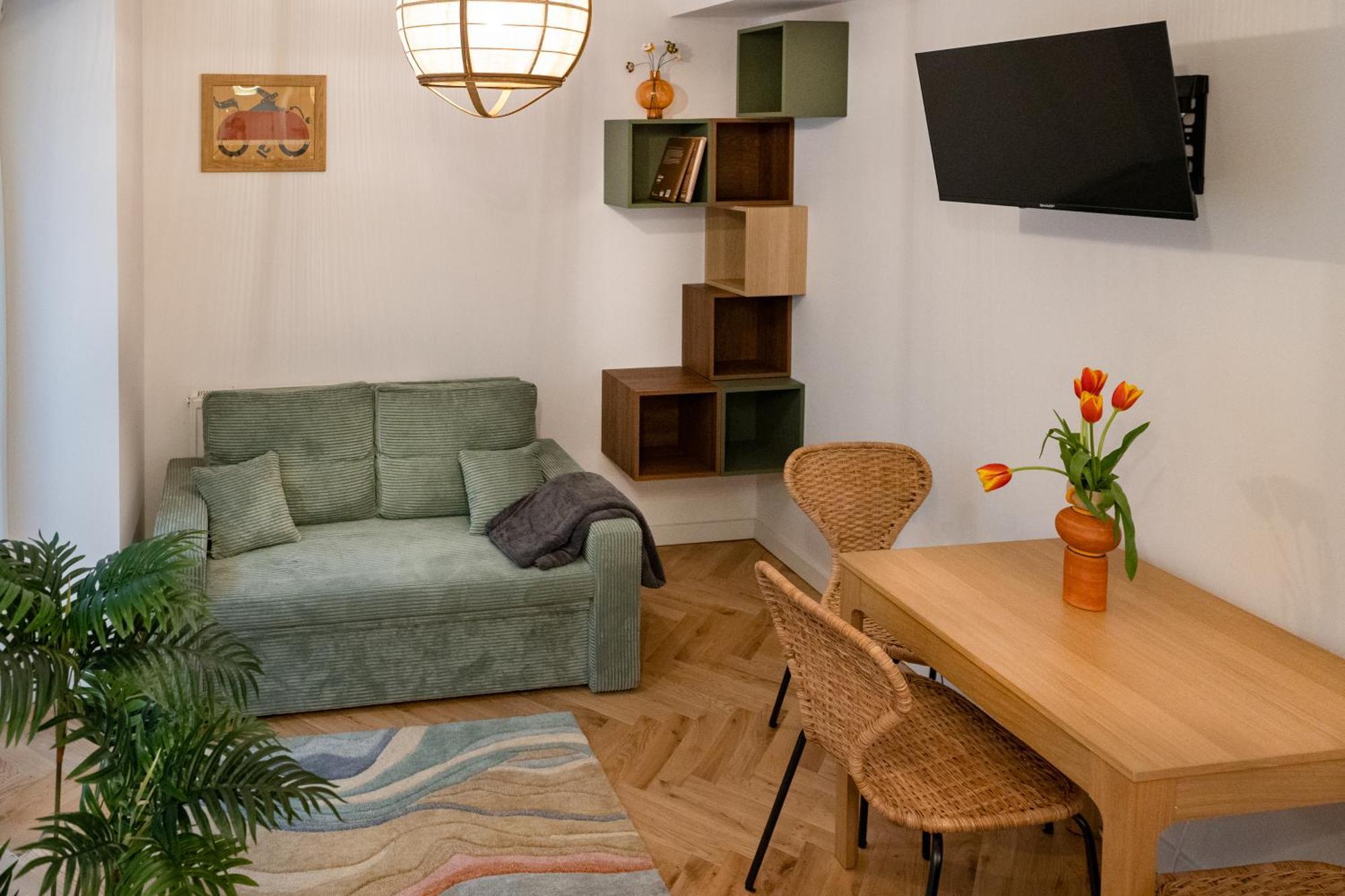 Tyzenhauz Apartments Siemiradzkiego Street Krakow Luaran gambar