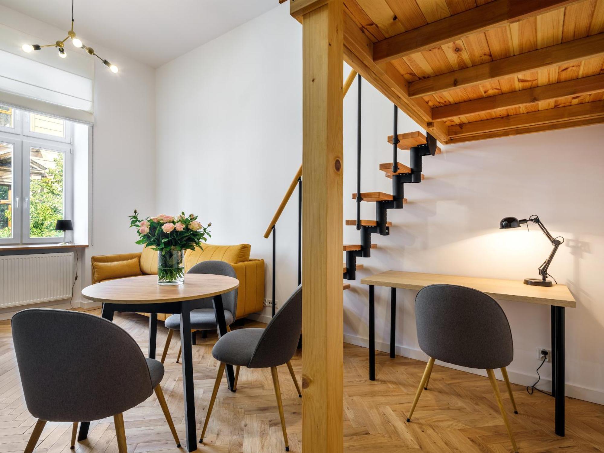 Tyzenhauz Apartments Siemiradzkiego Street Krakow Luaran gambar