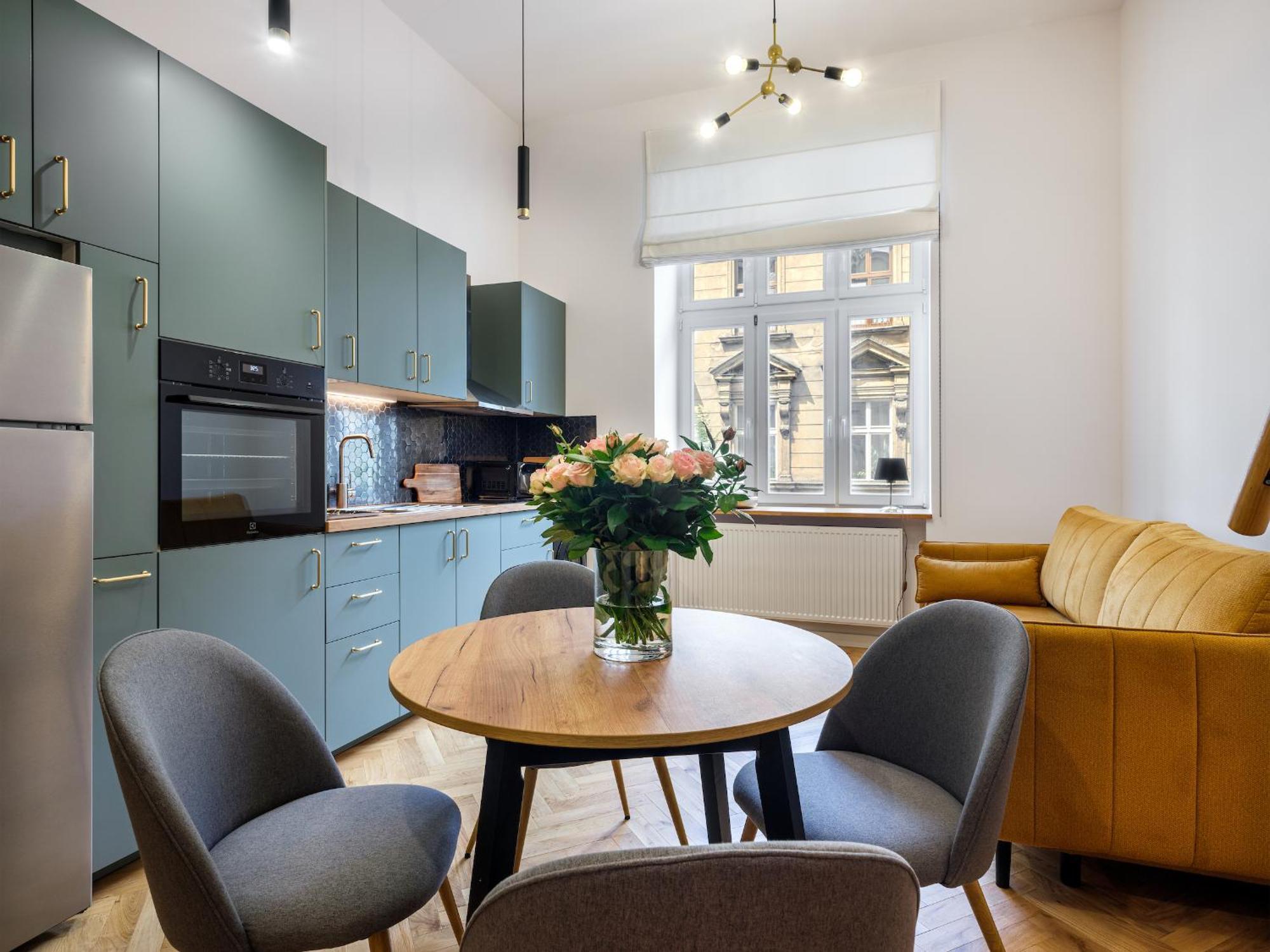 Tyzenhauz Apartments Siemiradzkiego Street Krakow Luaran gambar