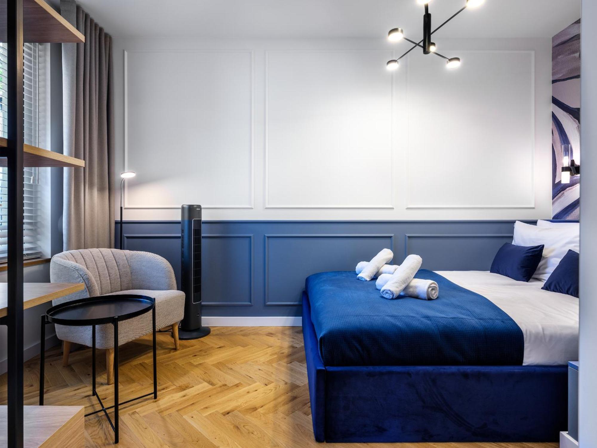 Tyzenhauz Apartments Siemiradzkiego Street Krakow Luaran gambar